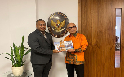 Steve Mara Ketua Melanesian Youth Diplomacy Forum Jadi Narasumber di Inggris: SDM Papua Di Bangun Dengan Serius oleh Pemerintah Pusat Indonesia.